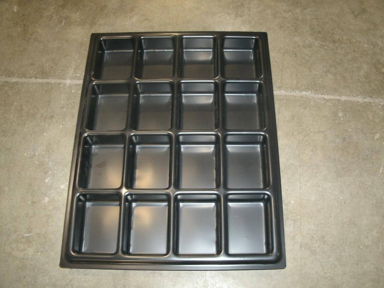 16-Rectangular Cavity Tray